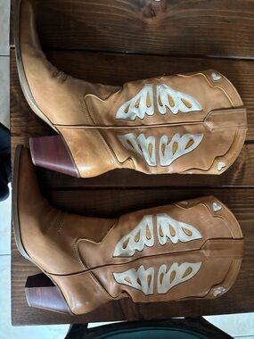Nine West Tan and White Western Mid-Calf Heeled Boots